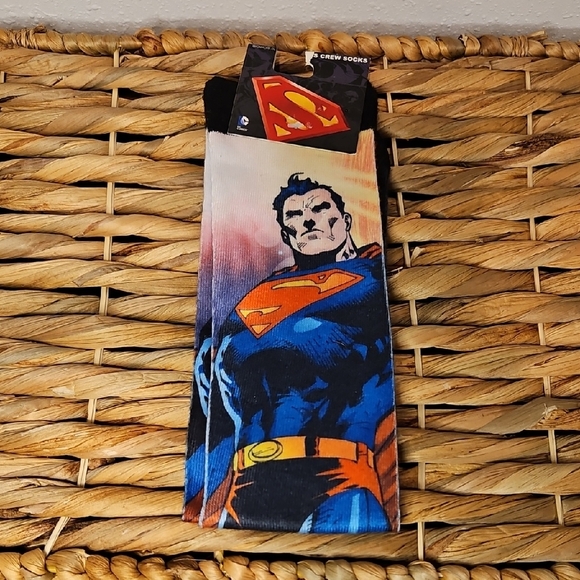 NWT Superman DC Comics Graphic Crew Socks Sz. 10-13 - Picture 1 of 3